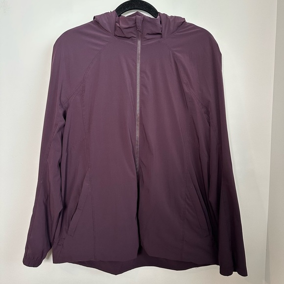 Lululemon Step To It Jacket - Hooded Rain Jacket - Picture 15 of 15